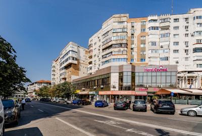 Apartament 3 camere transformat in 2 camere – Bd. Cosminului - 31