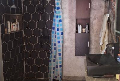 Vand casa  comuna iratosu  judet arad situat la 17km de arad - 1