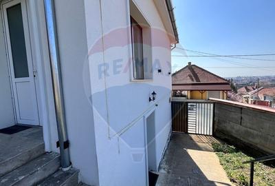 Casă / Vilă cu 2camere de vânzare la curte comuna - 2