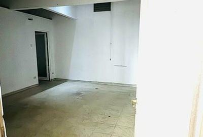 De inchiriat hala spatiul comercial vitrina, vad excelent Uta Arad - 5