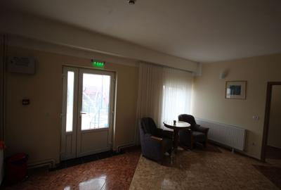 Vila  destinatie camin batrani - 6