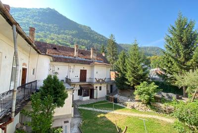 Apartament spațios în Centrul Istoric – priveliște spre Tâmpa - 1