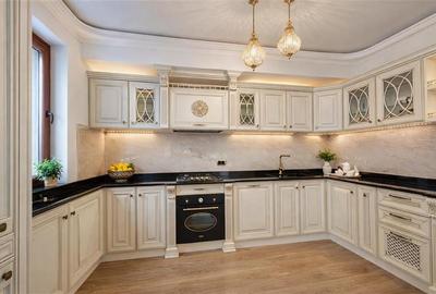 Apartament cu 4 camere decomandat, mobilat în Tractorul