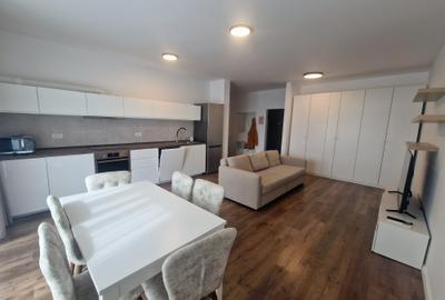 Apartament cu 2 camere decomandat, mobilat în Central