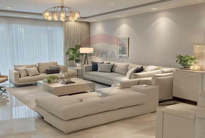 Apartament cu 3 camere decomandat în Theodor Pallady