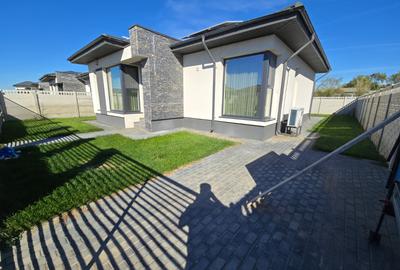 Casă individuală cu 3 camere în Berceni