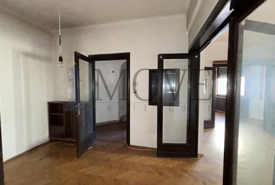 Un apartament plin de emoție in imobil istoric - 10