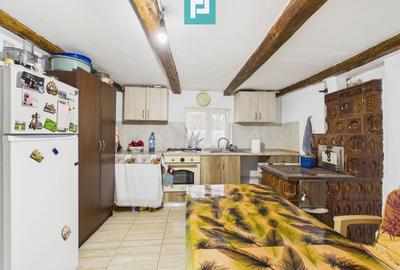 Casă renovată în localitatea Lazuri, Arad - 13