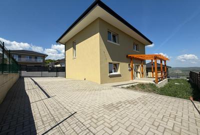 Casă Individuală, 120 mp utili, teren 438mp, Dezmir - 1