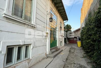 Casa zona centrala, teren 800 mp - 1