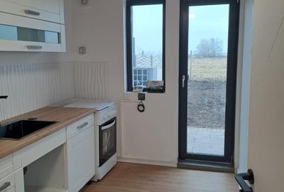Poprietar inchiriez case 4 camere complet mobilate-utilate Metro2 Torontalului - 2
