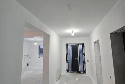 Casă de vânzare semifinisată | teren 505 mp | 3 dormitoare + terasă 12 mp. - 4