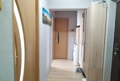 Apartament 2 camere, zona farmaciei Balsam!