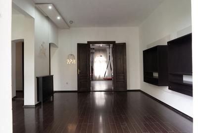 De vanzare Cladire bloc Istoric Central Arad D+P+E+M curte proprie - 6