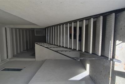 Spatiu 700mp et.1 in zona Aeroport, Arad - 8