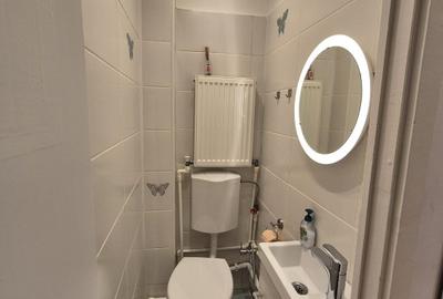Apartament . decomandat 4 camere, cu  centrala, 2 locuri parcare - 8