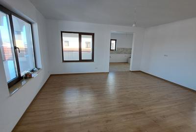 CASA 4 CAMERE CU SUPRAFATA GENEROASA IN  STIL NEOROMANESC - 10