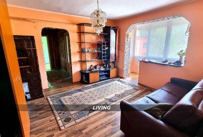 OPORTUNITATE DE INVESTITIE- CAVNIC - apartament cu 3 camere - 2