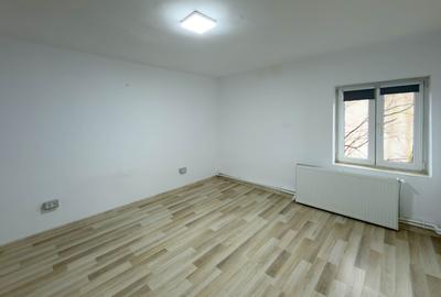 Birou ultracentral - Sala Sporturilor - 1