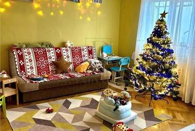 Apartament cu 3 camere decomandat în Dâmbovița