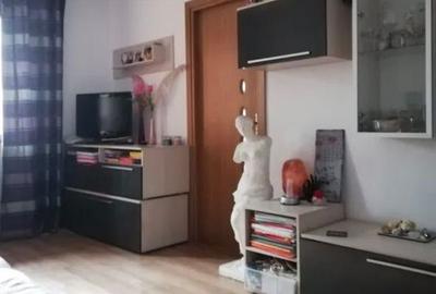 APARTAMENT 3 CAMERE SEMIDECOMANDAT ZONA TOMIS 3