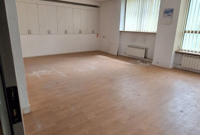De vanzare Spatiu Comercial / Cladire de birouri - Sibiu Centru - 12