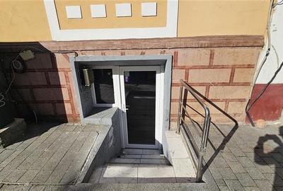 NOU !!!! Spatiu comercial 18mp,Central,Turnul Pompierilor - 2
