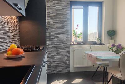 Apartament 3 camere decom. 75 mp - 3 min metrou  Bd. 1 Dec. 1918 - Trapezului - 1