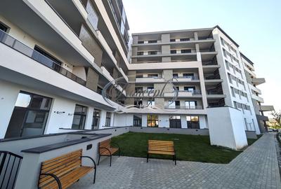 Apartament cu 3 camere semidecomandat în Între Lacuri