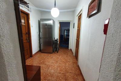 Vanzare apartament 4 camere , bloc Gioconda - 6