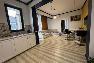 Apartament complet mobilat /utilat + terasa 86 mp cu vedere spre mare - 2