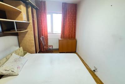 Apartament 3 camere etaj intermediar ,zona  Judetean - 7