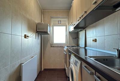 Titan 2 Camere Etaj 9  Instalatii Schimbate 15 Min Metrou Bloc 1976 Reabilitat - 6