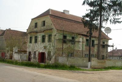 Casă cu 8 camere în Nocrich