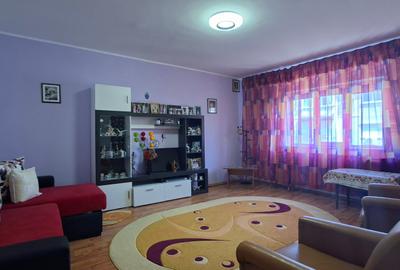 Apartament 3 camere, 77 mp, etaj 3, bloc 1990 – Blocurile S, zona I.F.R. - 1