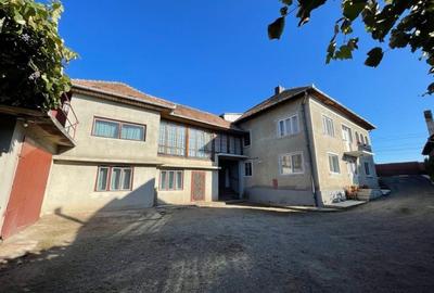 Casă individuală cu 7 camere în Exterior Vest