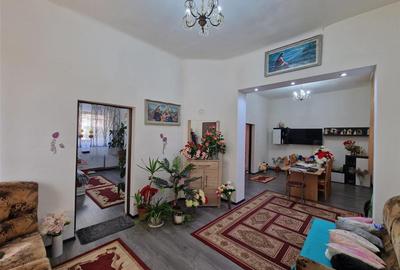 Casa cu 3 camere in centrul comunei Salard - 1