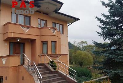 Casa/vila de vanzare  in Campulung Moldovenesc.cu 6 camere, D+P+E+M, 2300 mp ter