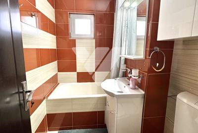 Apartament renovat 3 camere mobilat, etaj 5, lift - Vasile Aaron Sibiu - 10