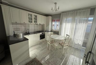 Apartament cu 2 camere semidecomandat, mobilat în Florești