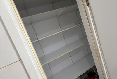 3 camere mobilat utilat etaj 3/4,metrou 1 decembrie la 5 minute - 11