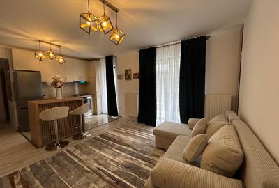 Apartament cu 2 camere semidecomandat, mobilat în Central