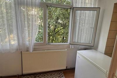 Apartament cu 3 camere decomandat, 2 bai, etajul 2 - Cug - Aleea Tudor Neculai - 11