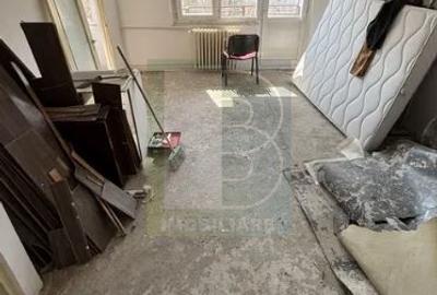 Garsoniera,Nerva Traian METROU Timpuri Noi,bl.1990,et.4/8,DECOMANDATA,Libera! - 5