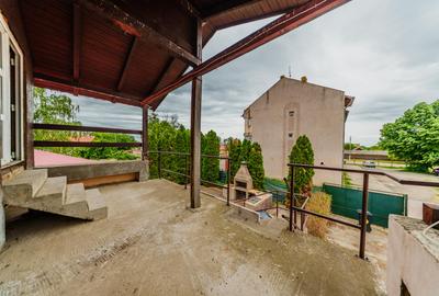 Casă de vânzare Șeitin, Locuință + spațiu comercial + mansardă, zonă centrală - 11