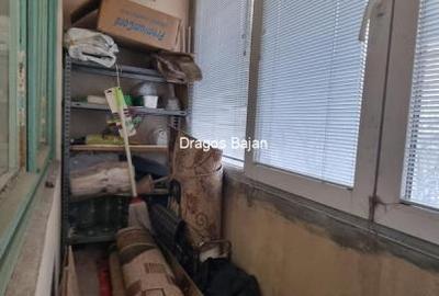 Sala Palatului // vedere spate // balcon - 7