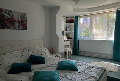 Apartament 3 camere,decomandat,parter+curte interioara, zona Progresu - 10