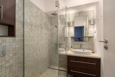 Ghica Plaza, 2 camere + birou, 2 bai, etaj 3/4,  parcare - 6