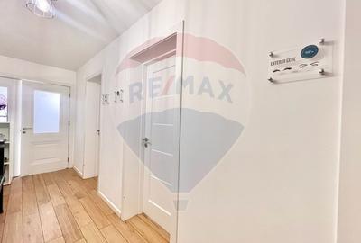 De vânzare casă cu 12 camere, în zona Decebal - 5