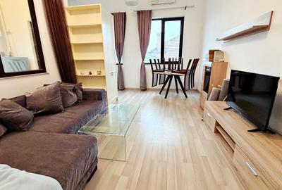 Apartament cu 3 camere semidecomandat, mobilat în Central